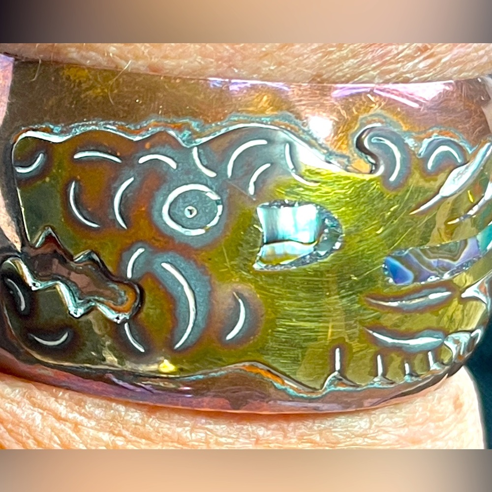 Vintage Dragon copper and brass cuff bracelet with abalone inlay - Picture 12 of 12